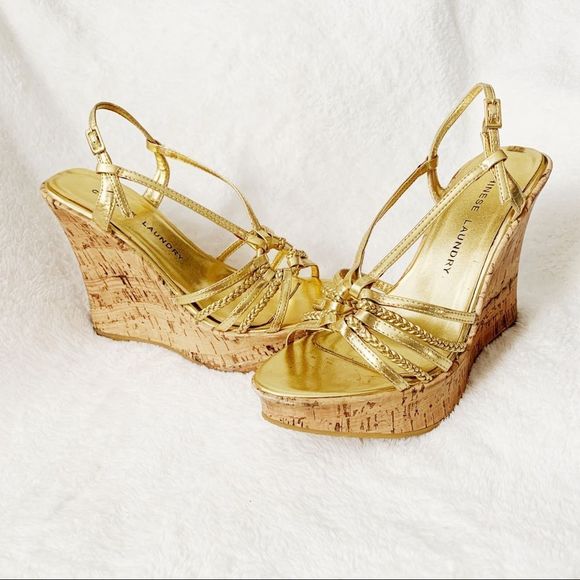 🔥 Mix & Match 2/$40 🔥 Chinese Laundry Gold Sahara Wedges - Picture 1 of 7